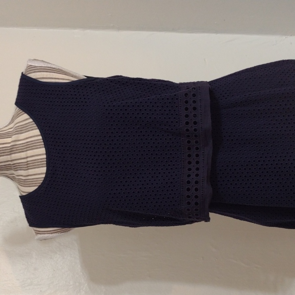 J Crew Navy Eyelet Sleeveless Dress Size 6 - Picture 2 of 10